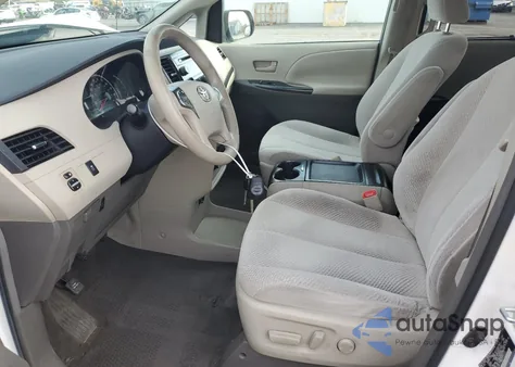 2011 Toyota Sienna Le z USA, uszkodzony, nr VIN 5TDKK3DC2BS041691